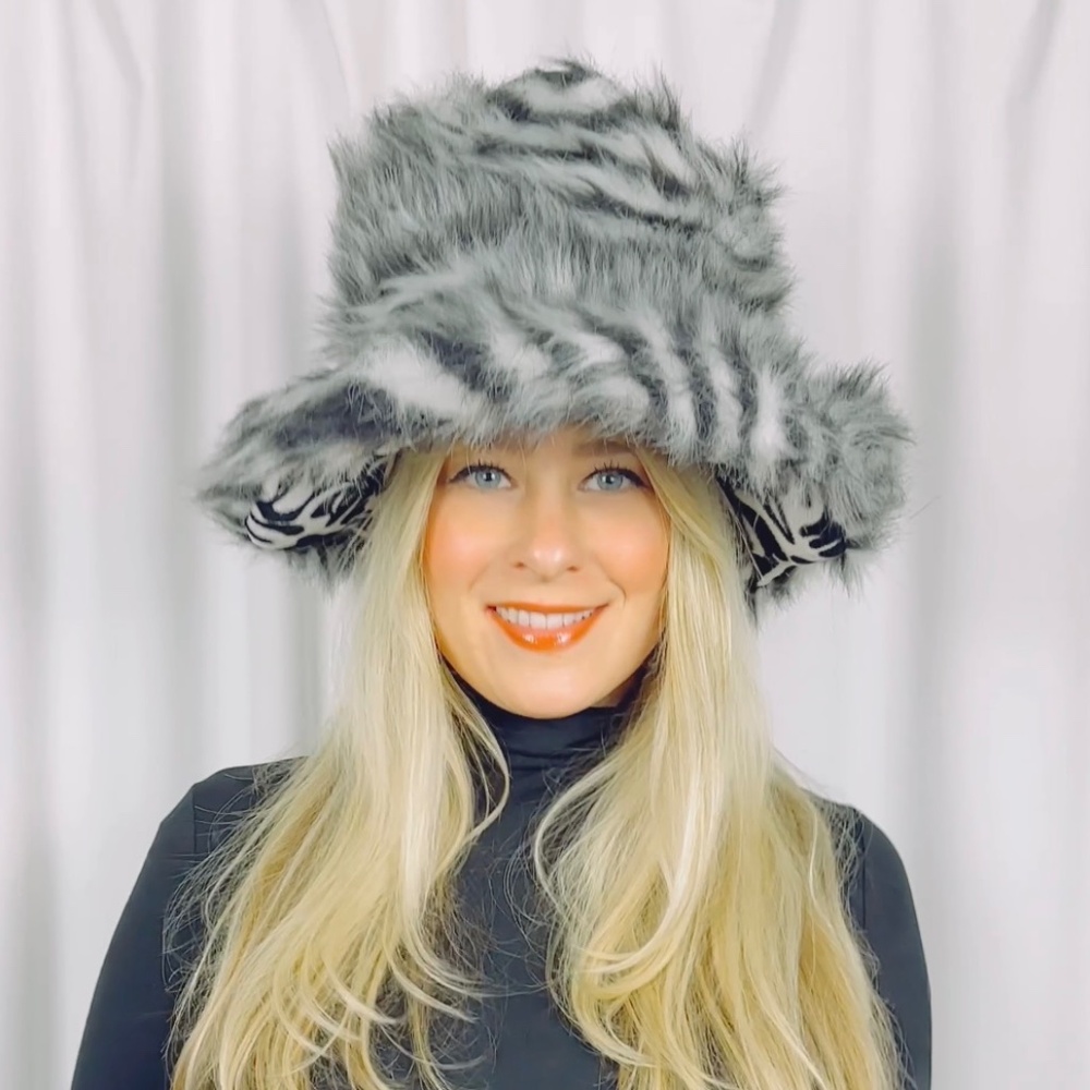 Vintage 2000’s Pamela Anderson Black + White Zebra Striped Faux Fur Bucket Hat